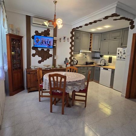 Villa Lenia Torrevieja Eksteriør billede